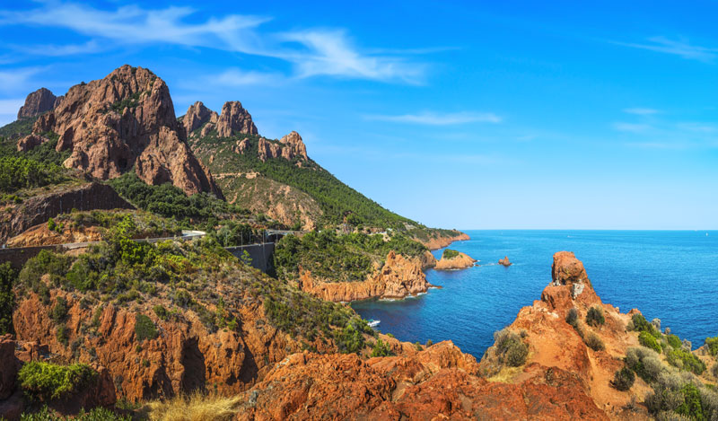 Plage rocheuse de l'Esterel